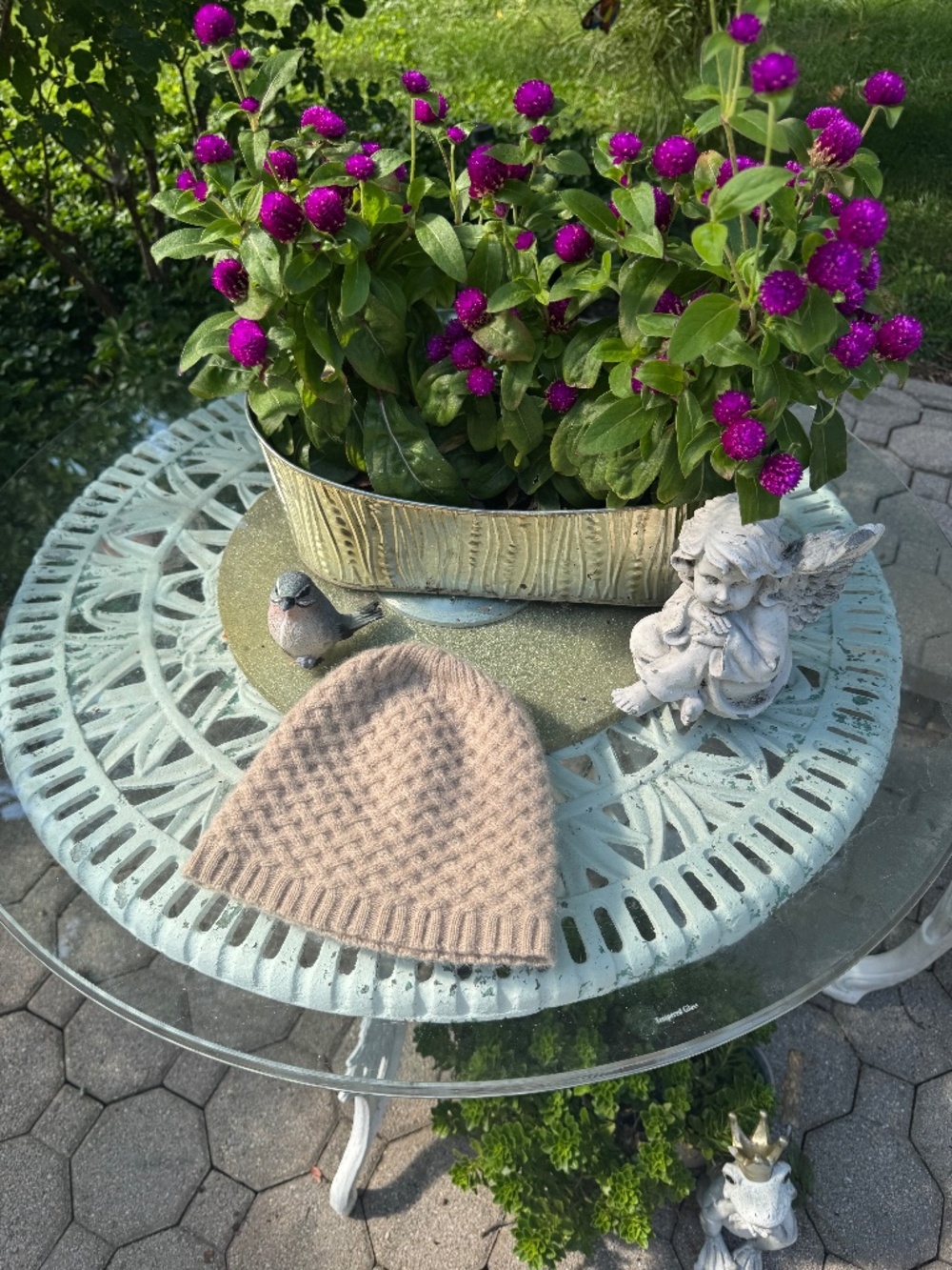 Lord and Taylor cashmere hat